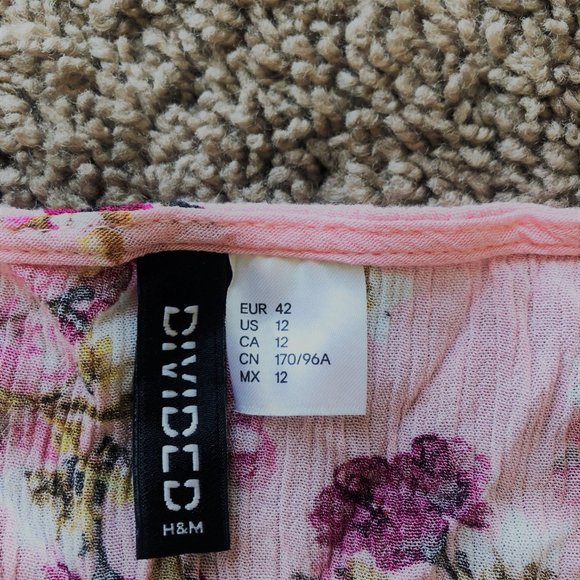 H&M blouse - Picture 3 of 3